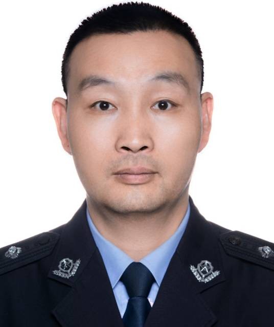 张维维（贵州省黔西南布依族苗族自治州兴义市公安局党委委员）