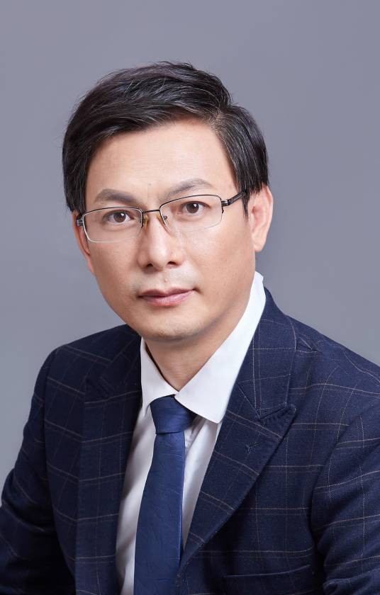 陈建华（广西大学资源环境与材料学院教授）