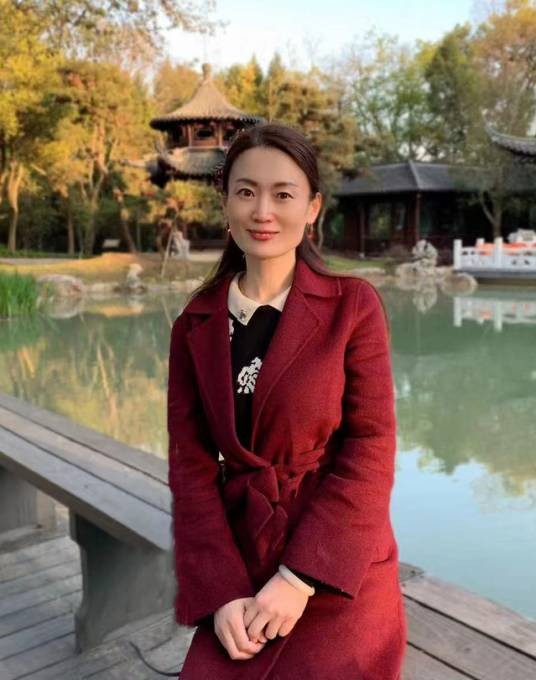 庄丽(南京艺术学院高等职业教育学院成人教育学院党总支书记)