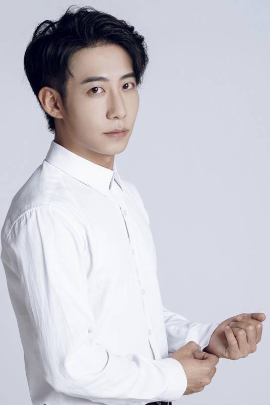 周航（中国内地男演员、制片人）