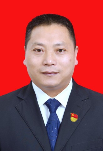 黄福荣（江西省赣州市兴国县教育体育事业发展中心主任）