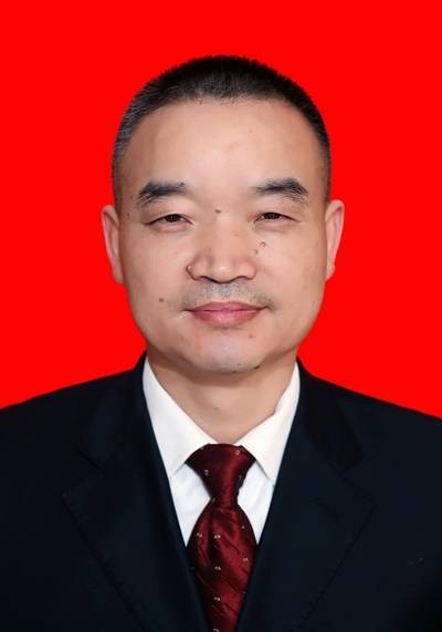 刘小平(湖南省张家界市人大常委会党组成员、副主任)