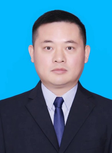 董国强（江苏省邳州市委常委、邳州经济开发区党工委书记）