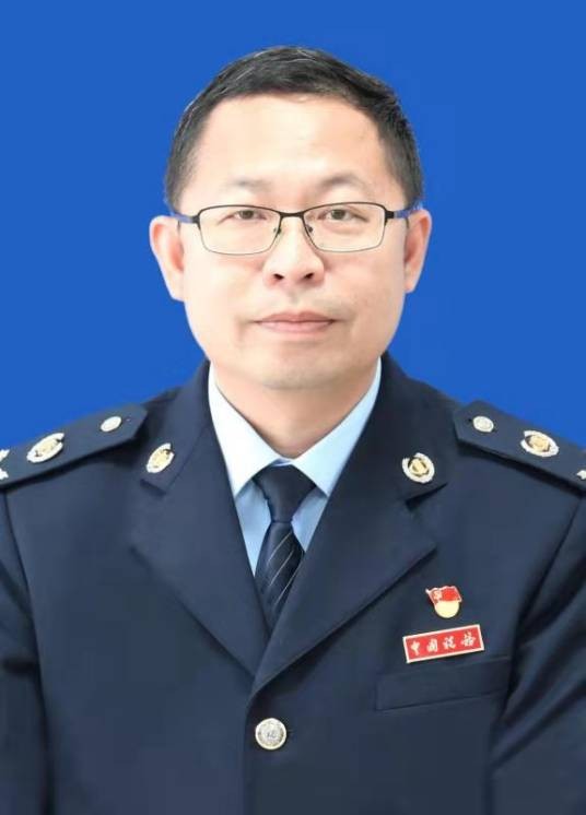 王燕华(桂林市七星区税务局党委委员、副局长)