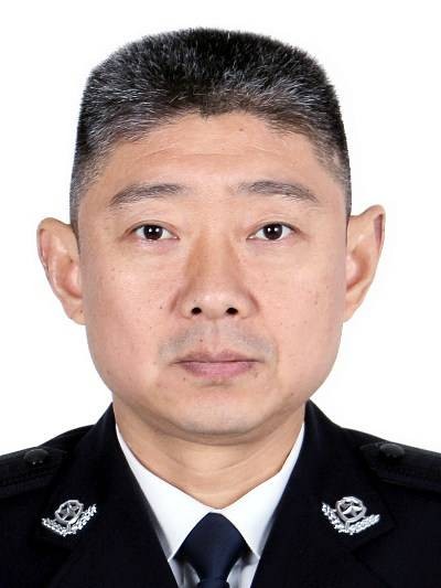 刘杨(四川省成都市公安局党委委员、副局长、二级警务专员)