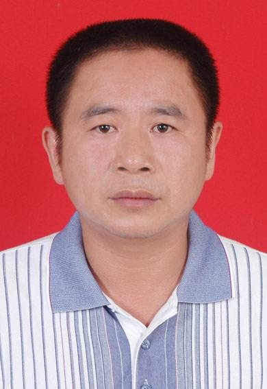 黄伟文（广东省梅州市生态环境局兴宁分局四级高级主办）