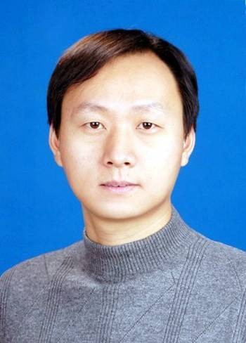 王振华(新疆农业大学党委常委、副校长)