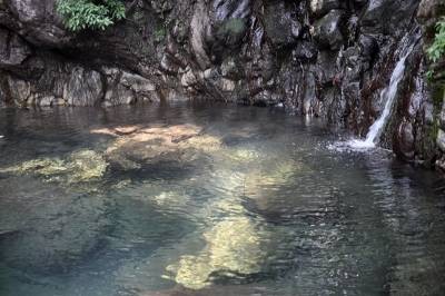 仙女潭（金溪县天门岭风景区的自然水潭景观）
