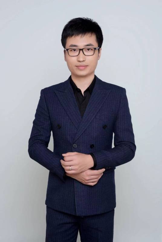 吕博（东北师范大学副教授）