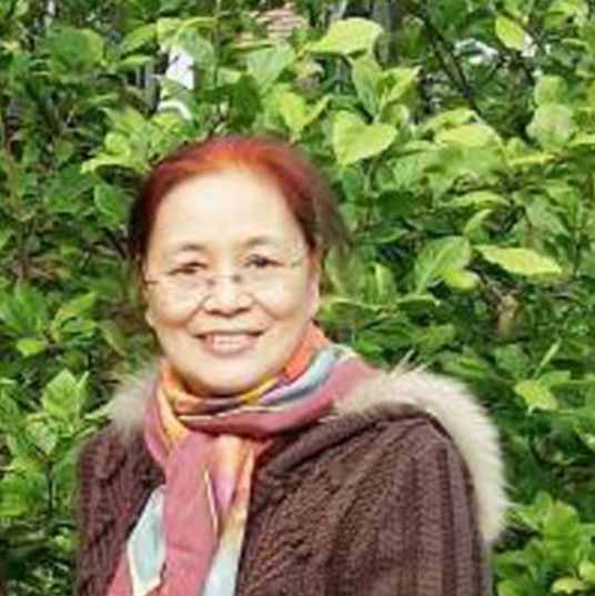 王春香(中国辽宁省丹东市女画家)