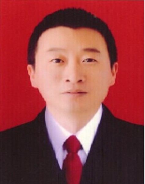 秦岭（四川省雅安市芦山县委书记）