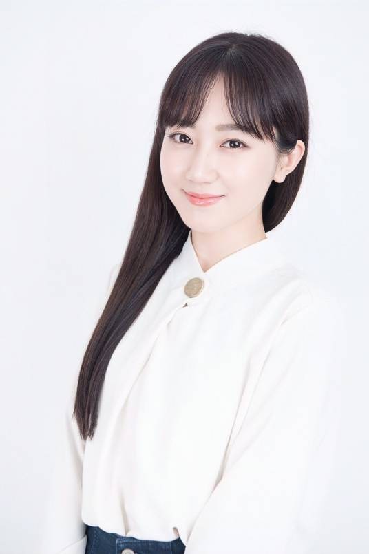 桑名里瑛
