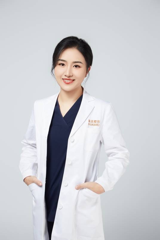 罗梓琳（成都八大处医疗美容医院执业医师）