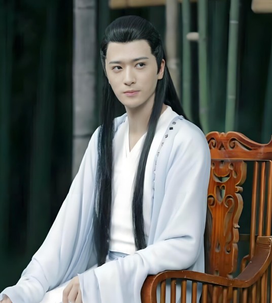 亭奴（《琉璃美人煞》中由姚奕辰饰演的鲛人角色）