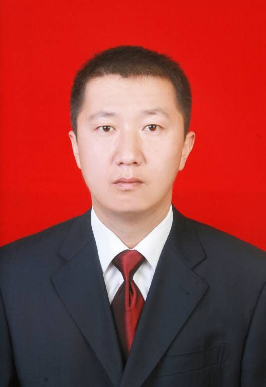 赵瑞（新疆维吾尔自治区巴音郭楞蒙古自治州且末县常委、组织部部长）