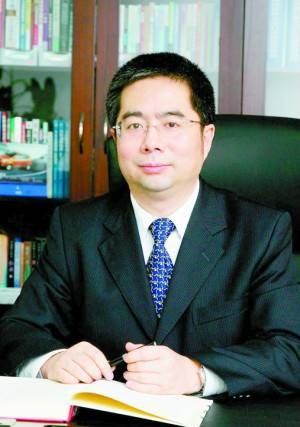 张宝林(东风汽车集团有限公司外部董事)