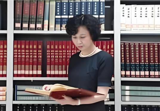陈洁（中国社科院研究员）