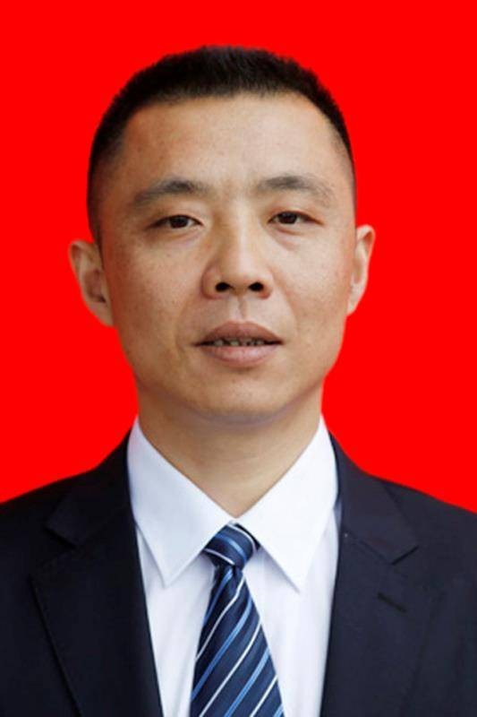 潘力(长沙县委党校校委委员、培训中心主任)