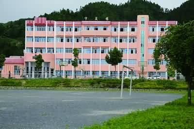 三穗县民族高级中学