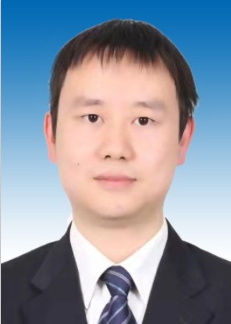 邓伟(四川长江担保集团有限公司(四川长江民营经济融资担保有限公司)总经理、董事)