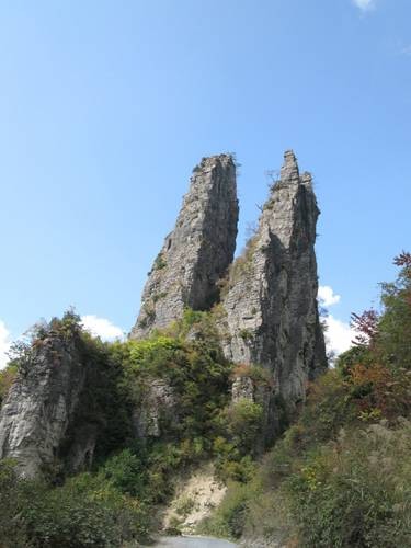 牛庄村(湖北省五峰县牛庄镇下辖村)