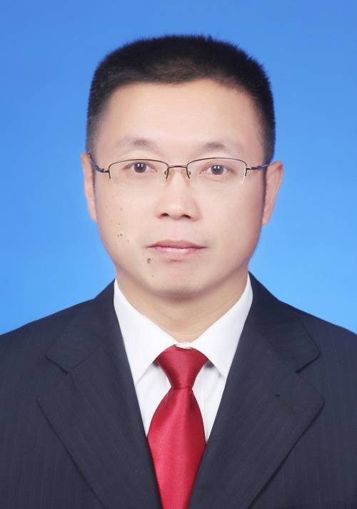 陈伟华(浙江省丽水市云和县教育局党组成员、县中等职业技术学校党总支书记、校长)