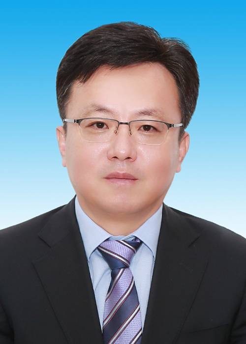 李冬（内蒙古自治区乌海市委常委、市政府党组副书记）