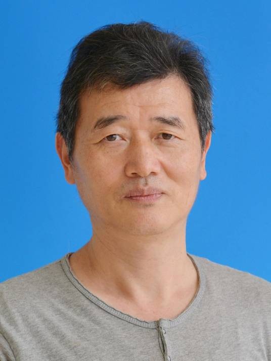 王亚军（中国厦门大学电子科学系副教授）