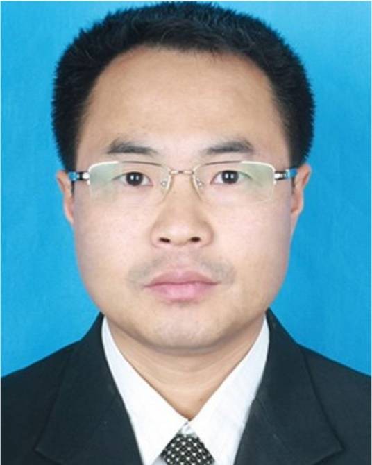 张群（黑龙江省齐齐哈尔市城市管理综合执法局党组成员、副局长、三级调研员）