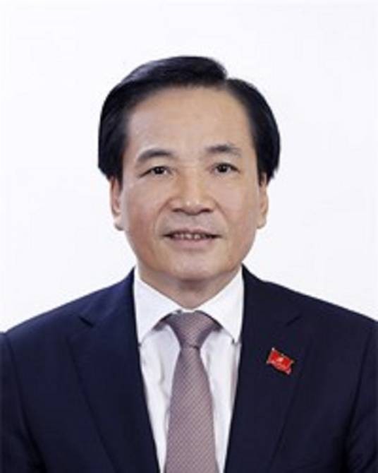 陈文山（越共中央委员会原委员、越南政府办公厅原主任、部长）