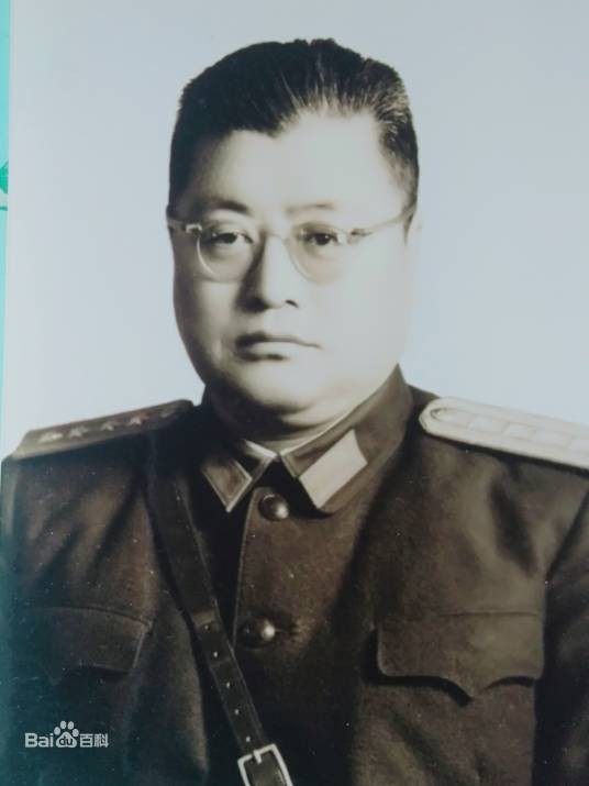 高鹏（沈阳军区空军前副司令）