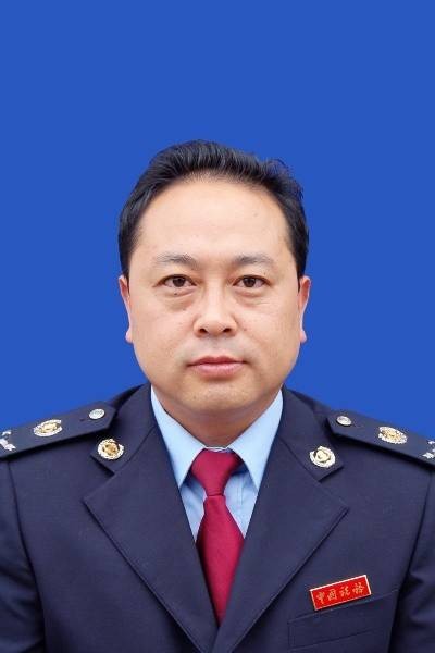 黎刚(昭通市永善县税务局党委委员、副局长)