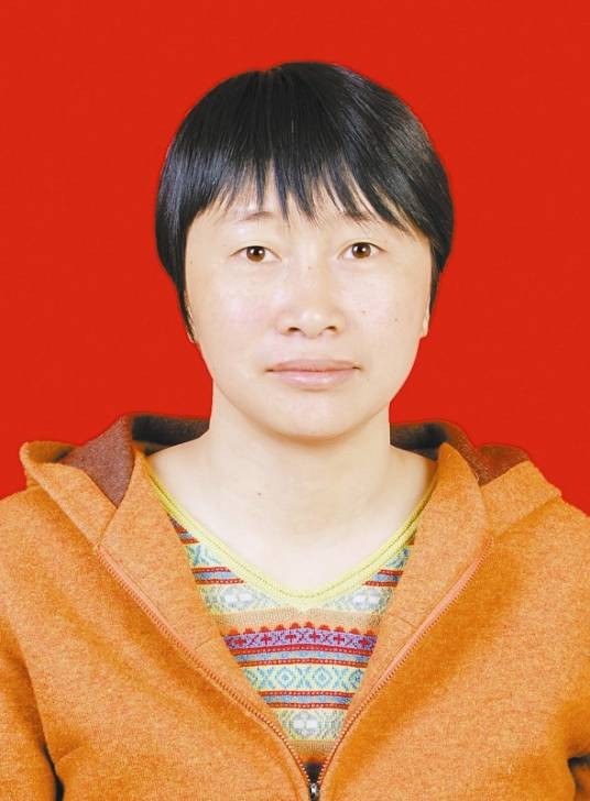 黄莉（“四川黄莉生命热线”发起人）