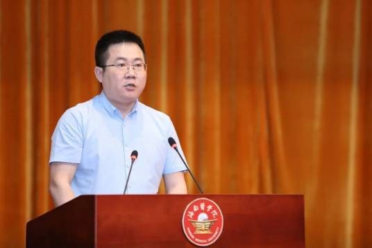 李永生(哈尔滨医科大学医工交叉学院教授、海南医学院生物医学信息与工程学院原院长)