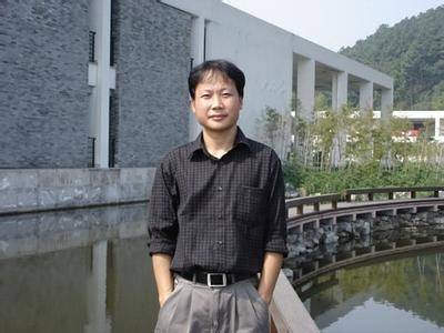 刘小华（中国书法教育家、兰亭书法艺术学院院长）
