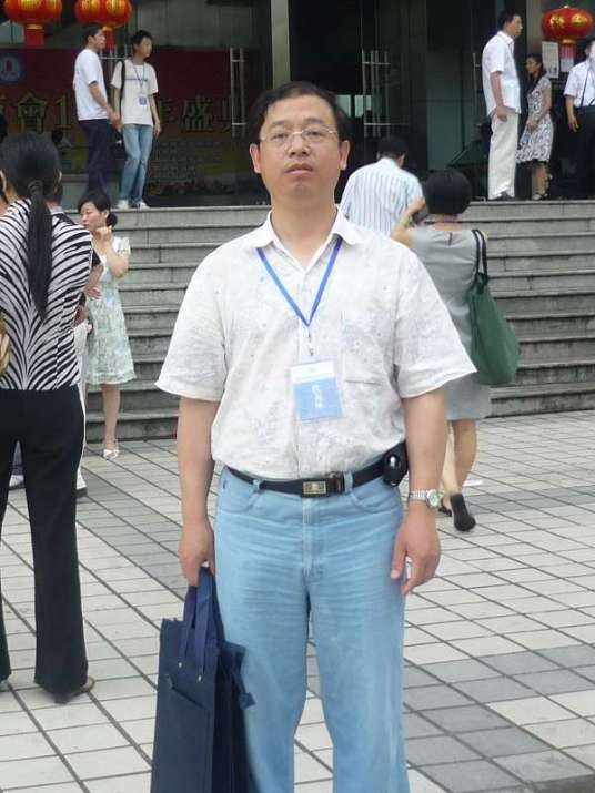 张松林(西北师范大学教授)