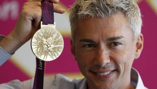 乔纳森·爱德华兹（英国三级跳远运动员、三级跳远世界纪录保持者）