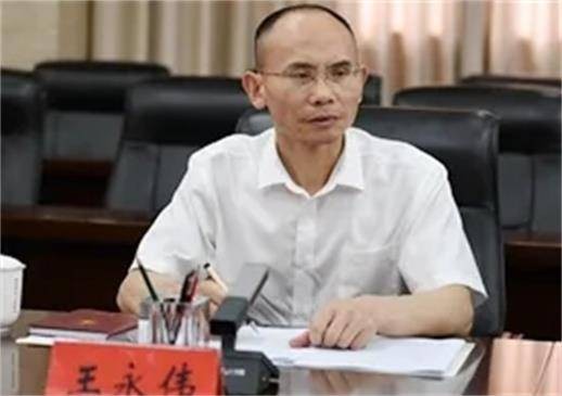 王永伟(河南省第十四届人民代表大会代表、中铝产业有限公司生产管控中心配料车间原料磨区域副区域长)
