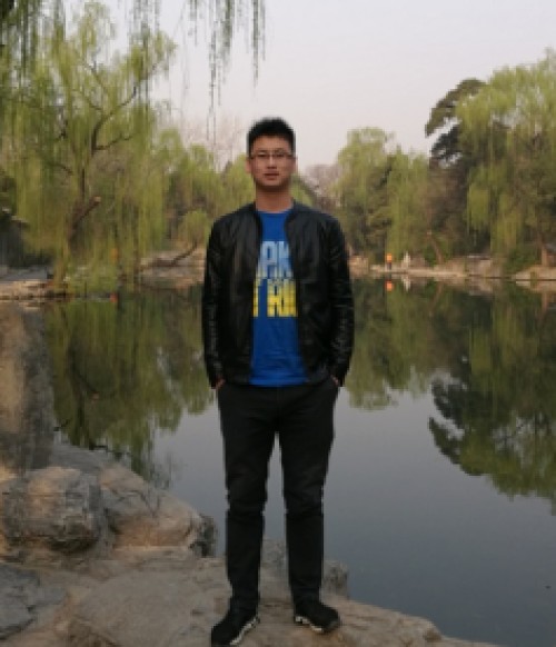李小龙（山西师范大学材料科学研究院副教授）