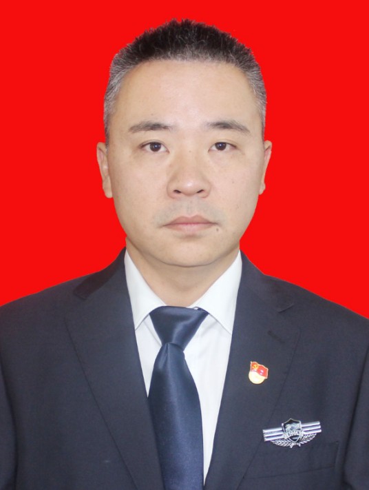 王璠（贵州省贵阳市花溪区劳动保障综合行政执法大队大队长）