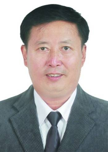 易龙（辽宁省辽阳市林业和草原局原党组成员、副局长）