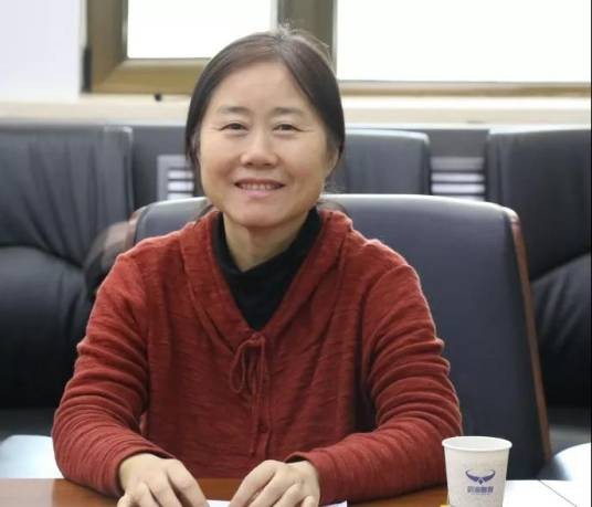 曹莉（保定理工学院名誉校长、客座教授）