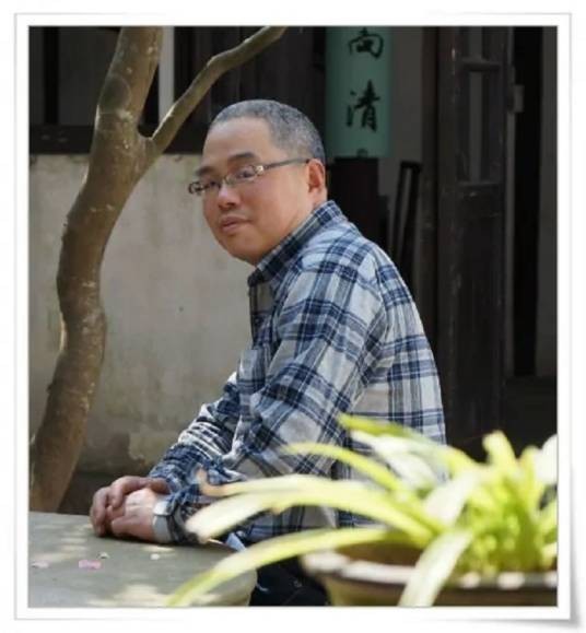 陈伟华（江苏省书法名家）