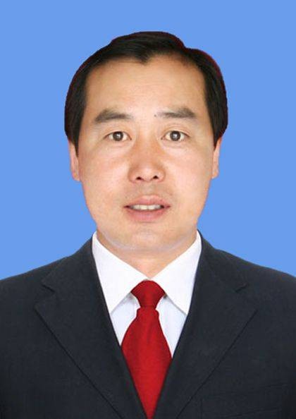 马志军(内蒙古自治区乌兰察布市察哈尔右翼中旗扶贫办主任)