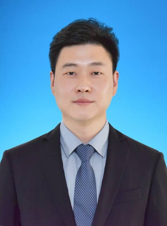 严俊(常州经济开发区党工委副书记、管委会主任)