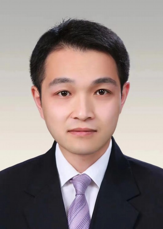 尹欣(上海市普陀区数据局副局长)