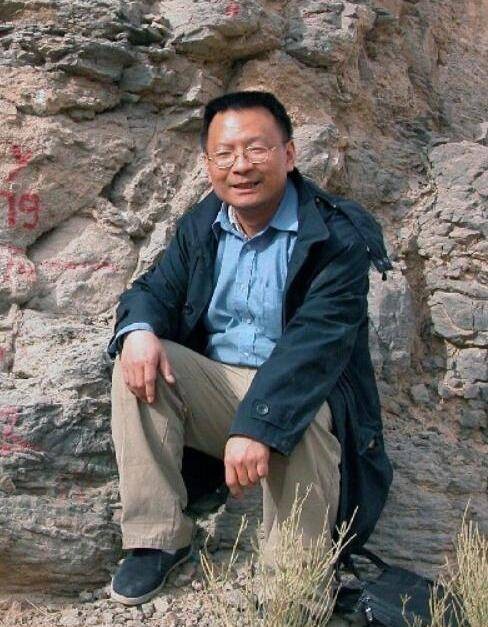 李越(中国科学院南京地质古生物研究所研究员)