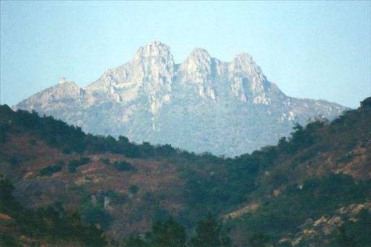 笔架山(福建省泉州市惠安县笔架山)