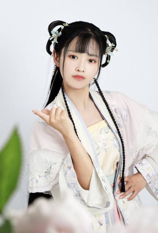 王倩倩（青年演员）