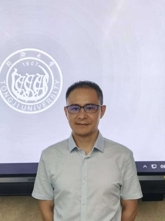 李奇(同济大学教授)